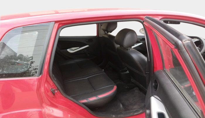 2012 Ford Figo TITANIUM 1.4 DIESEL, Diesel, Manual, 1,04,062 km, interior