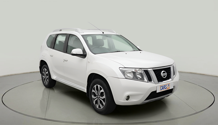 2015 Nissan Terrano XV D THP PREMIUM 110 PS, Diesel, Manual, 1,24,779 km, exterior