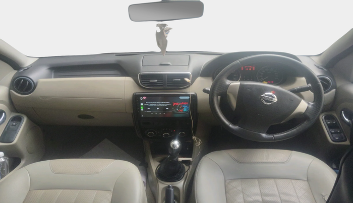 2015 Nissan Terrano XV D THP PREMIUM 110 PS, Diesel, Manual, 1,24,779 km, interior
