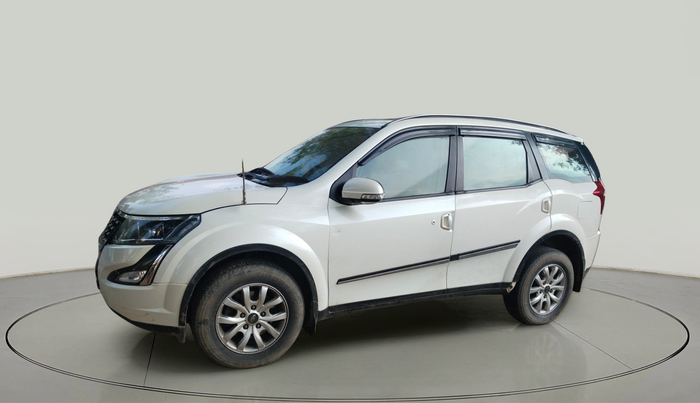 2018 Mahindra XUV500 W9, Diesel, Manual, 1,40,855 km, exterior