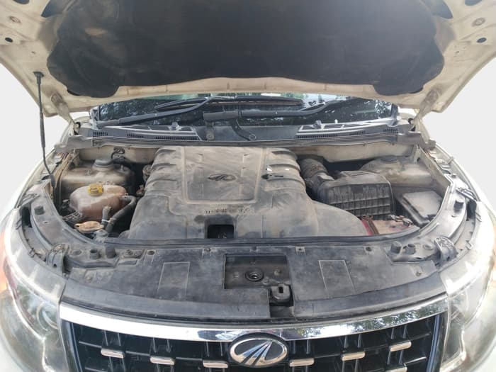 2018 Mahindra XUV500 W9, Diesel, Manual, 1,40,855 km, exterior