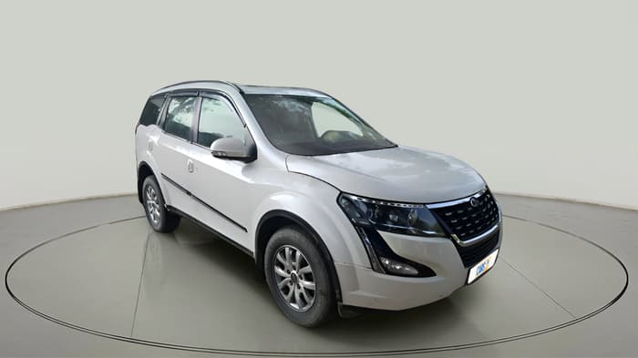 2018 Mahindra XUV500 W9, Diesel, Manual, 1,40,855 km, exterior