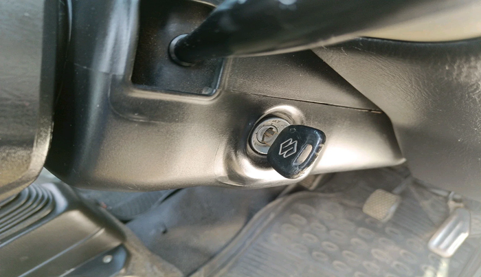 2017 Maruti Eeco 5 STR WITH A/C+HTR, Petrol, Manual, 1,18,453 km, interior