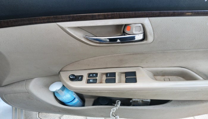 2015 Maruti Swift Dzire VXI, CNG, Manual, 68,905 km, interior