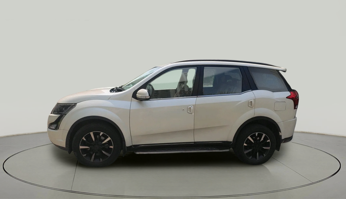 2018 Mahindra XUV500 W11 AT, Diesel, Automatic, 1,12,023 km, exterior