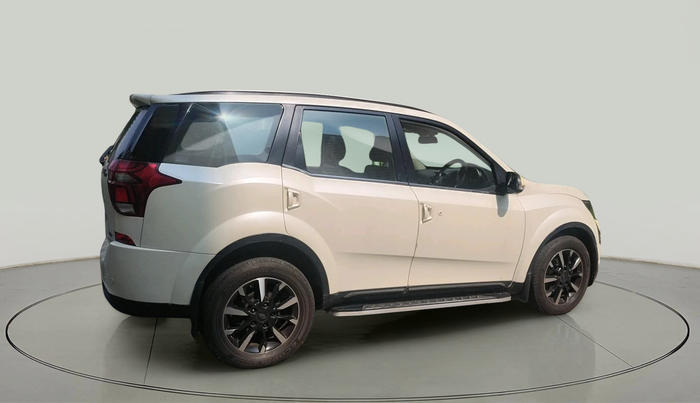 2018 Mahindra XUV500 W11 AT, Diesel, Automatic, 1,12,023 km, exterior