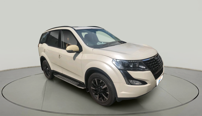2018 Mahindra XUV500 W11 AT, Diesel, Automatic, 1,12,023 km, exterior