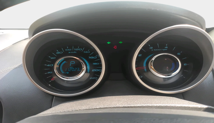 2018 Mahindra XUV500 W11 AT, Diesel, Automatic, 1,12,023 km, interior