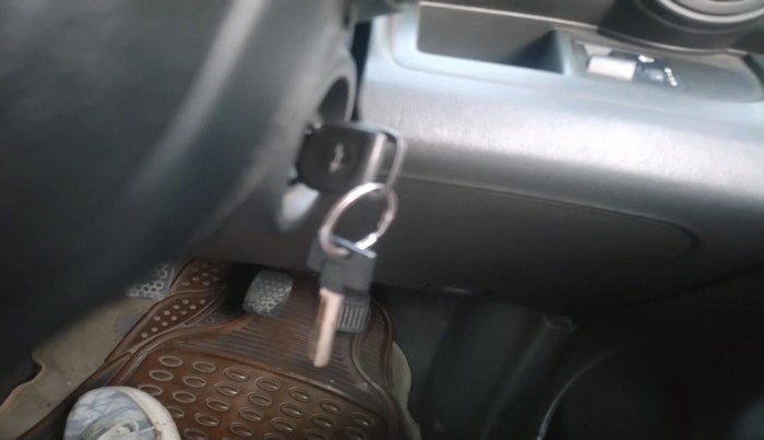 2011 Chevrolet Beat LS PETROL, Petrol, Manual, 1,54,653 km, interior