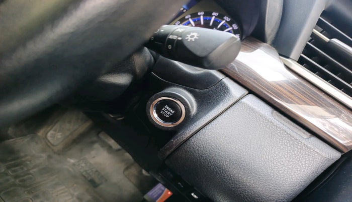 2021 Toyota Innova Crysta 2.4 ZX AT 7 STR, Diesel, Automatic, 48,039 km, interior