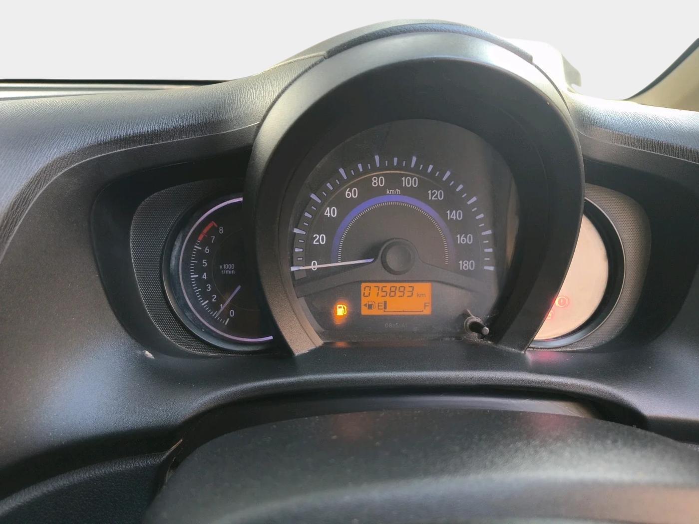 2015 Honda Amaze 1.2L I-VTEC S, CNG, Manual, 75,893 km, interior