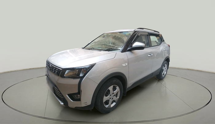2020 Mahindra XUV300 W6 1.2 PETROL, Petrol, Manual, 64,196 km, exterior