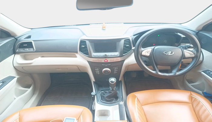 2020 Mahindra XUV300 W6 1.2 PETROL, Petrol, Manual, 64,196 km, interior