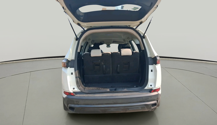 2022 Tata Safari XM, Diesel, Manual, 76,343 km, exterior