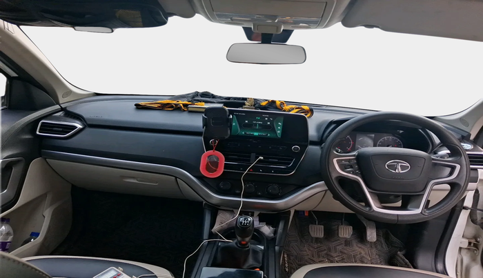 2022 Tata Safari XM, Diesel, Manual, 76,343 km, interior