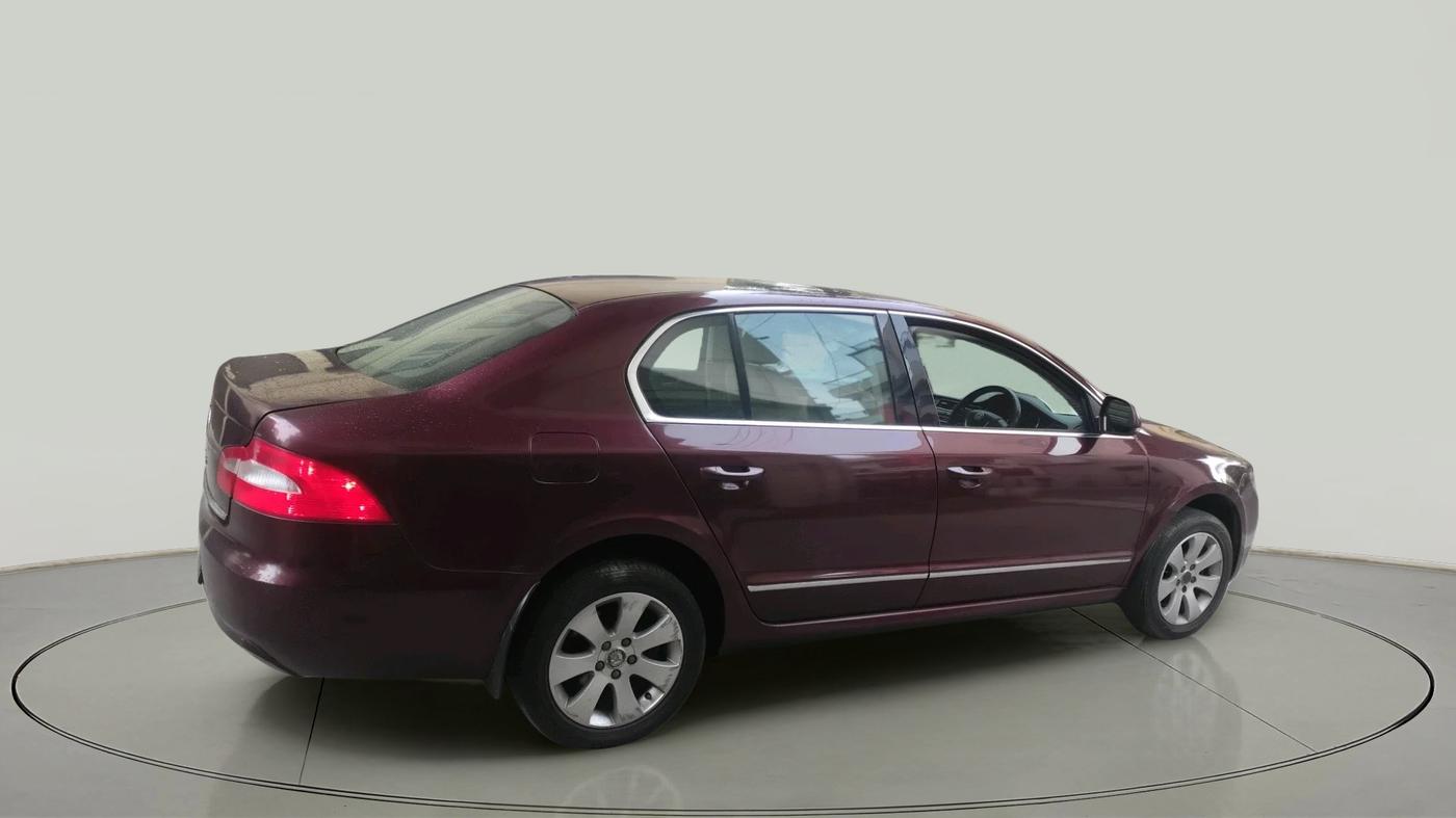 2011 Skoda Superb ELEGANCE 1.8 TSI AT, Petrol, Automatic, 1,06,986 km, exterior