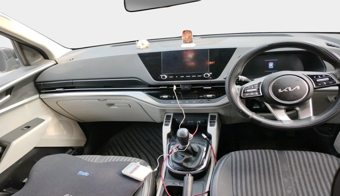 2022 KIA CARENS PRESTIGE PLUS 1.4 PETROL 7 STR, Petrol, Manual, 51,155 km, interior