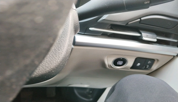 2022 KIA CARENS PRESTIGE PLUS 1.4 PETROL 7 STR, Petrol, Manual, 51,155 km, interior