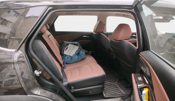 2025 MG HECTOR PLUS SHARP PRO 1.5 PETROL TURBO CVT 7 STR, Petrol, Automatic, 14,619 km, interior