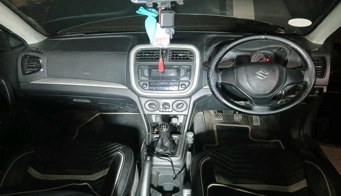 2017 Maruti Vitara Brezza VDI (O), Diesel, Manual, 1,01,501 km, interior