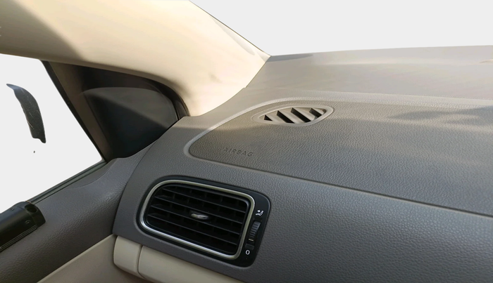 2012 Volkswagen Vento HIGHLINE 1.6 MPI, Petrol, Manual, 60,059 km, interior