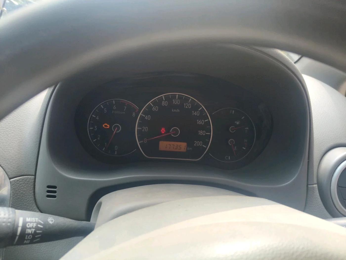2011 Maruti SX4 VXI, CNG, Manual, 1,77,351 km, interior
