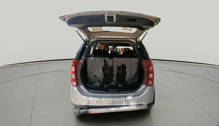 2014 Mahindra XUV500 W8, Diesel, Manual, 1,65,708 km, exterior
