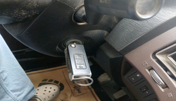 2014 Mahindra XUV500 W8, Diesel, Manual, 1,65,708 km, interior