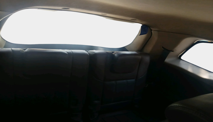 2014 Mahindra XUV500 W8, Diesel, Manual, 1,65,708 km, interior