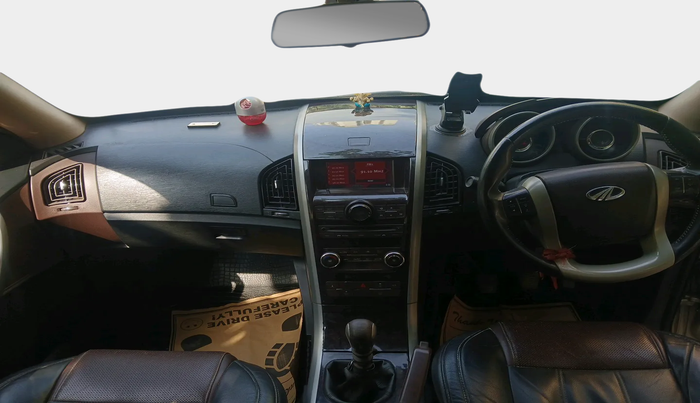 2014 Mahindra XUV500 W8, Diesel, Manual, 1,65,708 km, interior