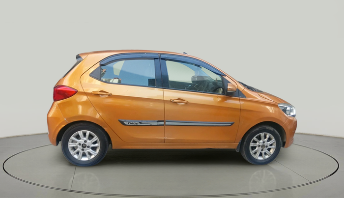 2018 Tata Tiago XZA PETROL, CNG, Automatic, 1,21,273 km, exterior