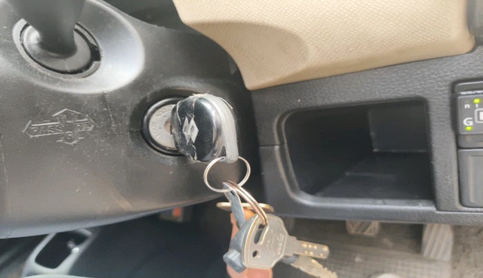 2017 Maruti Wagon R 1.0 VXI, Petrol, Manual, 76,407 km, interior