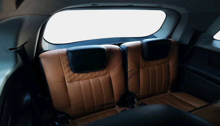 2021 Mahindra XUV500 W7, Diesel, Manual, 55,893 km, interior