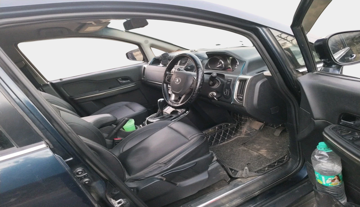 2018 Tata Hexa XTA 4X2 7 STR, Diesel, Automatic, 85,212 km, interior