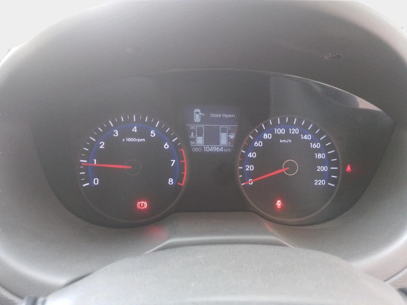 2013 Hyundai i20 ASTA 1.2, Petrol, Manual, 1,04,964 km, interior