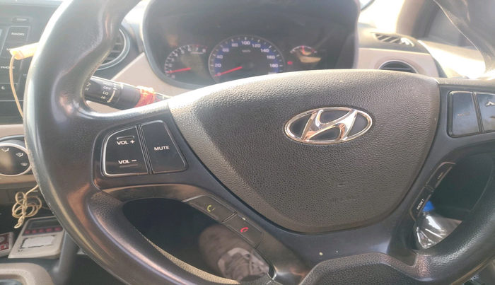 2018 Hyundai Xcent S 1.2, Petrol, Manual, 1,09,723 km, interior