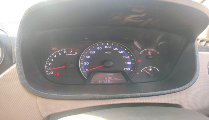 2018 Hyundai Xcent S 1.2, Petrol, Manual, 1,09,723 km, interior