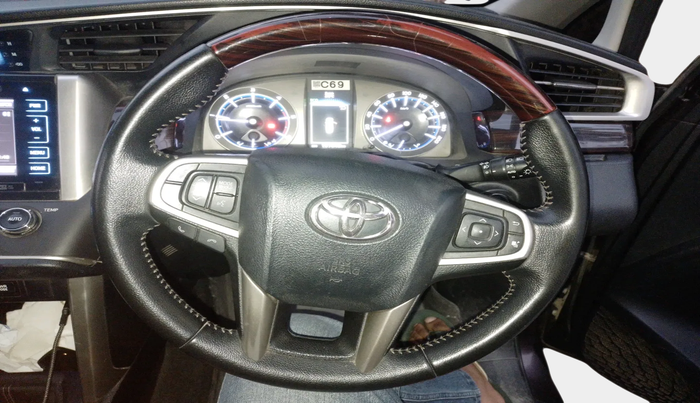 2017 Toyota Innova Crysta 2.4 VX 7 STR, Diesel, Manual, 1,61,642 km, interior