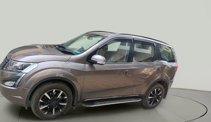 2019 Mahindra XUV500 W11 AT, Diesel, Automatic, 56,330 km, exterior