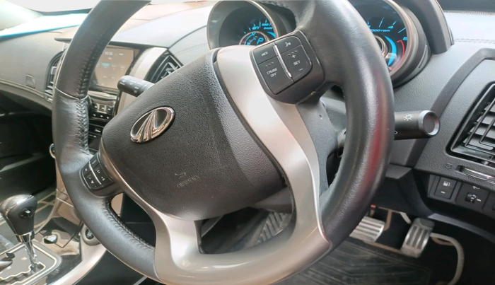 2019 Mahindra XUV500 W11 AT, Diesel, Automatic, 56,330 km, interior