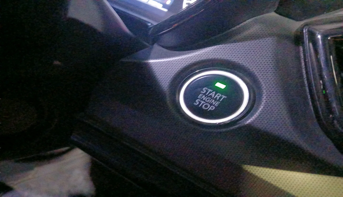 2022 Tata Harrier XZA PLUS 2.0L DARK EDITION, Diesel, Automatic, 39,001 km, interior