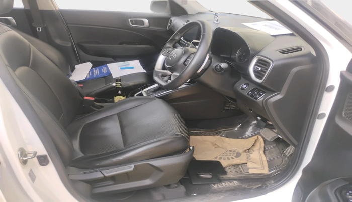 2021 Hyundai VENUE SX PLUS 1.0 TURBO DCT, Petrol, Automatic, 72,475 km, interior