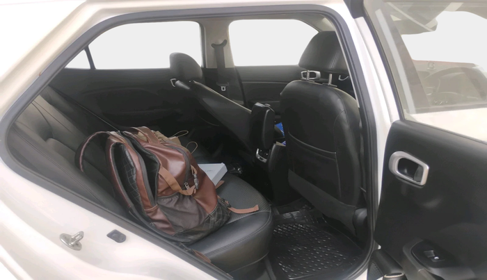 2021 Hyundai VENUE SX PLUS 1.0 TURBO DCT, Petrol, Automatic, 72,475 km, interior