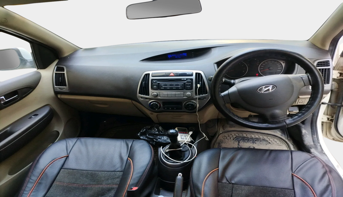 2013 Hyundai i20 MAGNA 1.2, Petrol, Manual, 90,780 km, interior