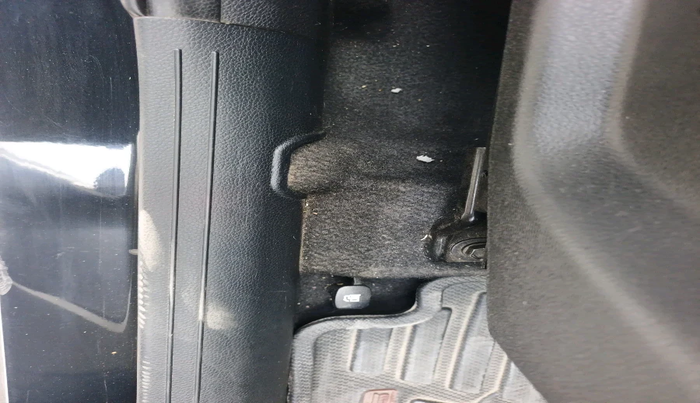 2021 KIA SONET HTX 1.0 IMT, Petrol, Manual, 54,000 km, interior