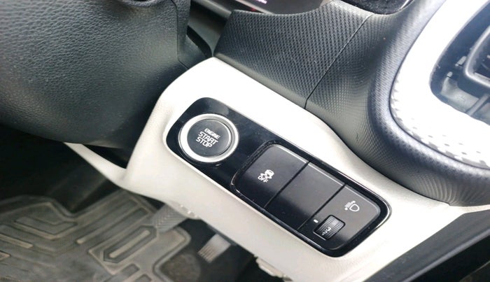 2021 KIA SONET HTX 1.0 IMT, Petrol, Manual, 54,000 km, interior