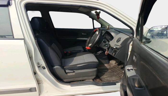 2011 Maruti Wagon R 1.0 LXI CNG, Petrol, Manual, 1,13,787 km, interior