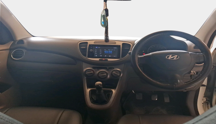 2013 Hyundai i10 MAGNA 1.2, CNG, Manual, 2,16,733 km, interior