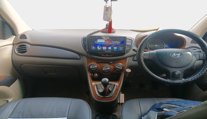 2011 Hyundai i10 MAGNA 1.2, Petrol, Manual, 1,22,396 km, interior