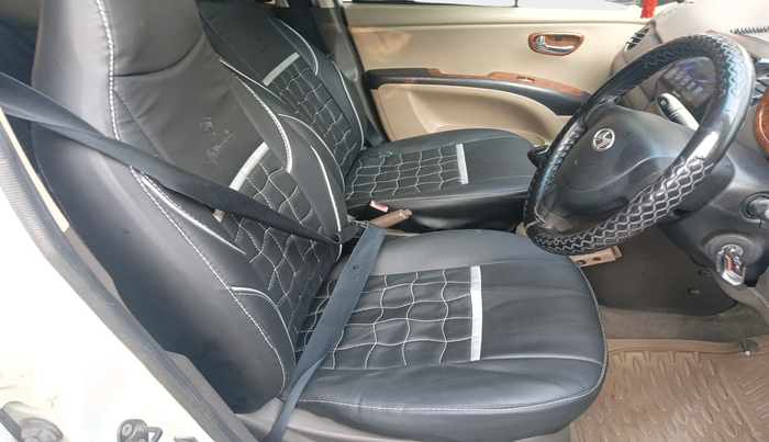 2011 Hyundai i10 MAGNA 1.2, Petrol, Manual, 1,22,396 km, interior